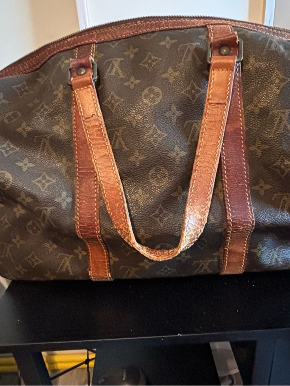 Authentic Vintage Louis Vuitton Monogram Sac Souple-good/fair condition